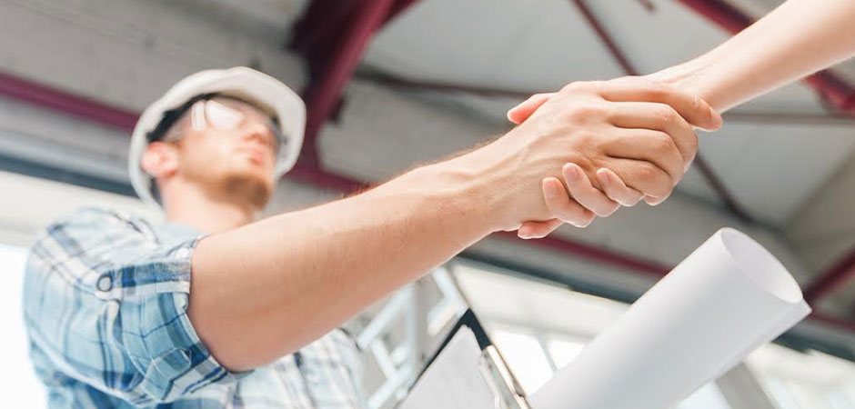 3 Must Know Tips on How to Work With Contractors